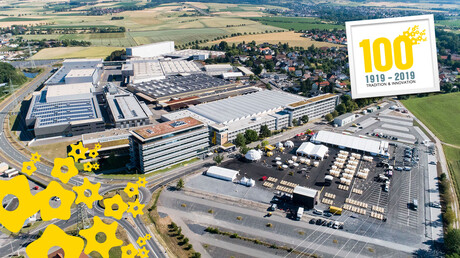 Aniversário dos 100 anos da empresa com um dia aberto para visitação à fábrica e uma festa com os funcionários na KAESER KOMPRESSOREN em Coburg.